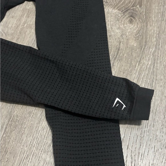 Gymshark Black High-Waisted Leggings - Picture 3 of 5